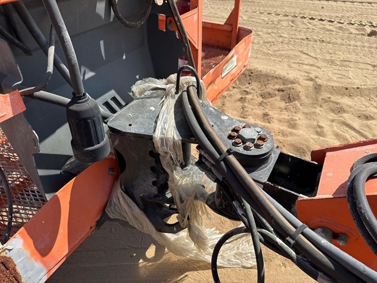 2007-jlg-600s-image-20