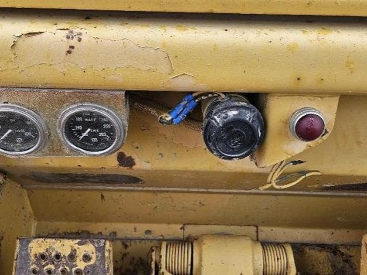 1981-caterpillar-953-image-24