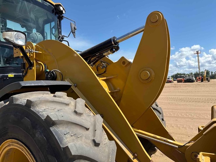 2019-caterpillar-926m-image-19