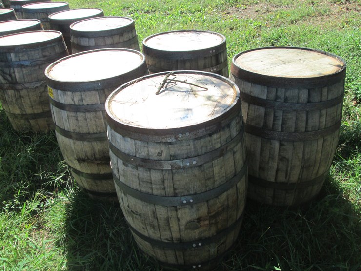 #29415-•-lot-of-(4)-whiskey-barrels-image-1