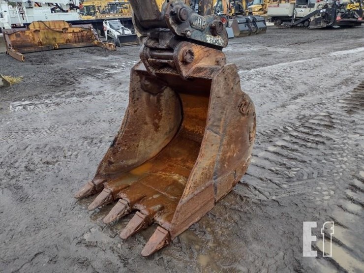 2006-deere-120c-image-19