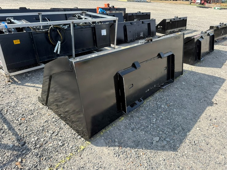 #2099-•-unused-84"-skid-steer-snow/litter-bucket-inv#-28141-image-3