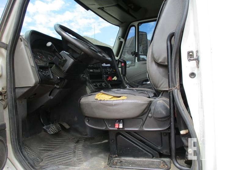 2014-international-prostar-image-7