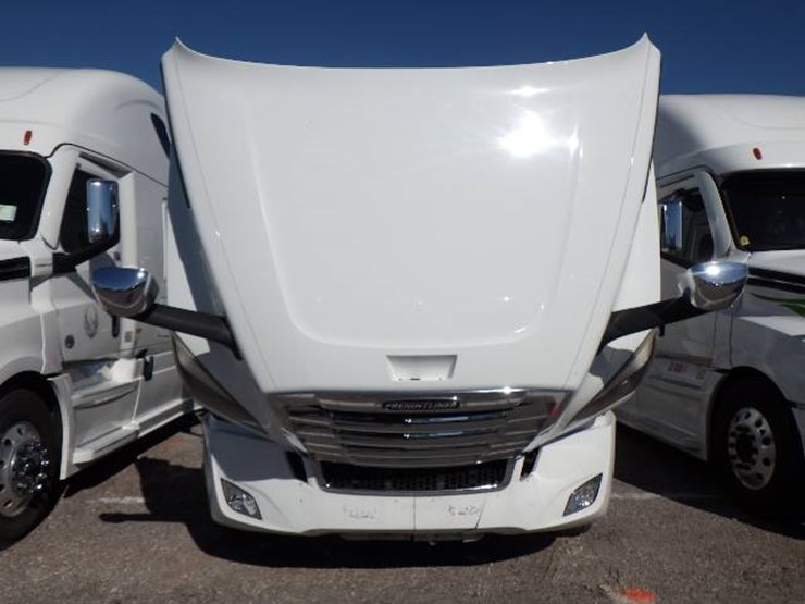 2022-freightliner-cascadia-126-image-18