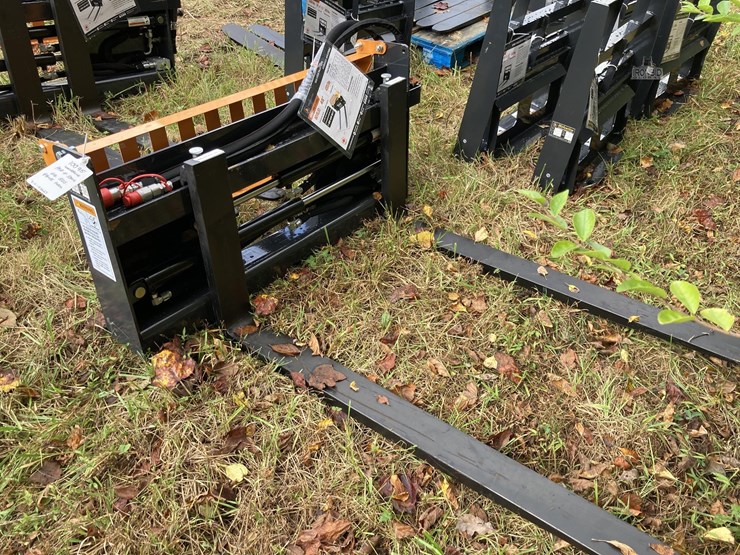 wolverine-pfa-11-3300g-skid-steer-hydraulic-pallet-forks-image-2