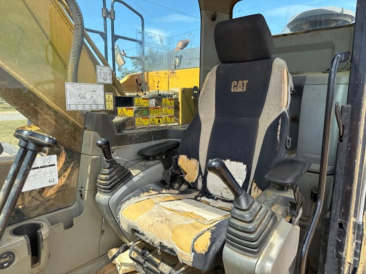 2014-caterpillar-324el-image-33