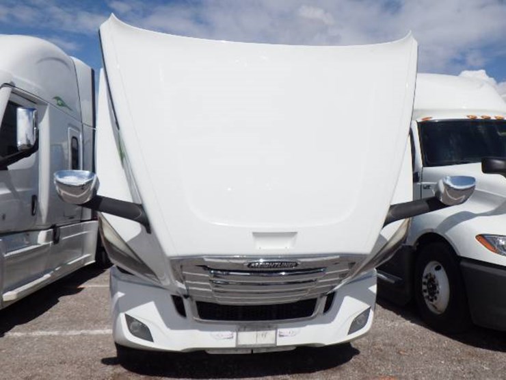 2022-freightliner-cascadia-126-image-15