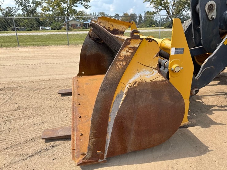 john-deere-444-624---60"-loader-forks-image-1