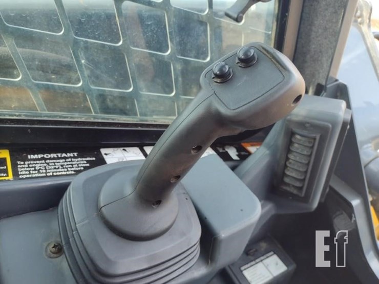 2020-deere-324g-image-10
