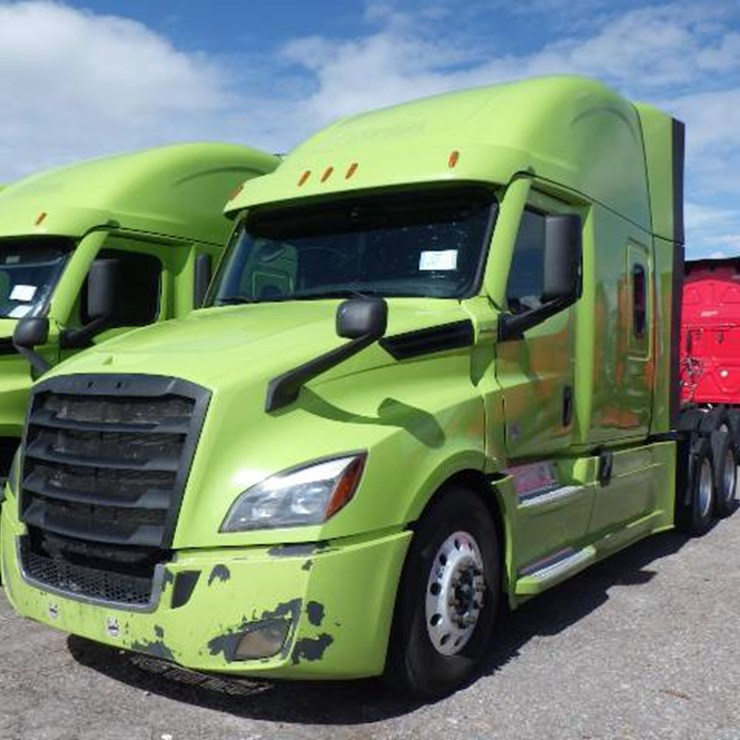 2023 FREIGHTLINER CASCADIA 126
