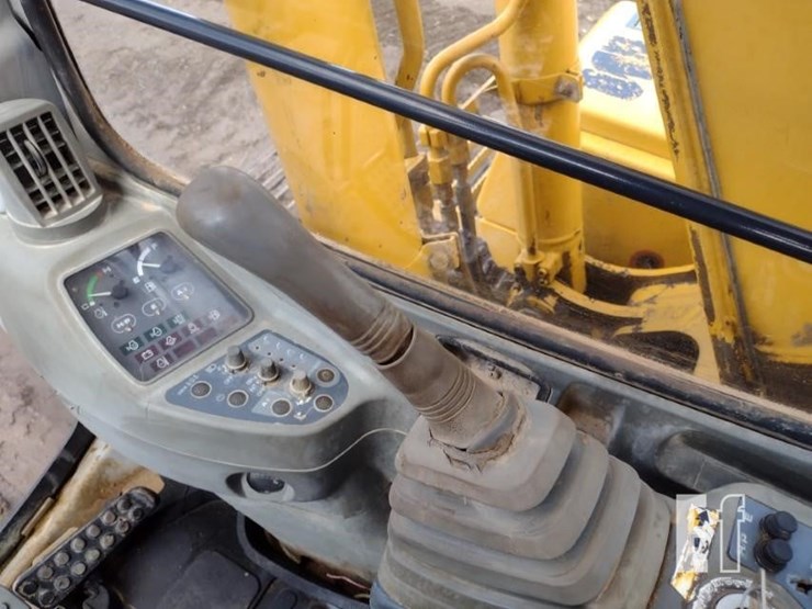 deere-120-image-8