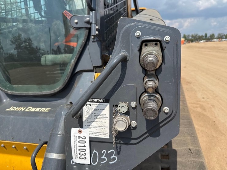 2022-deere-333g-image-21