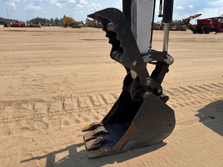 2023-bobcat-e35-image-24