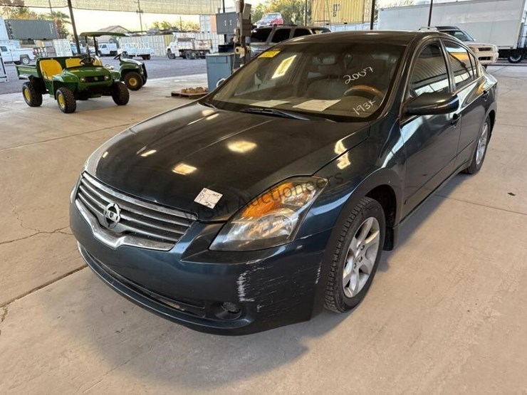 2007-nissan-altima-s-sdn-image-4