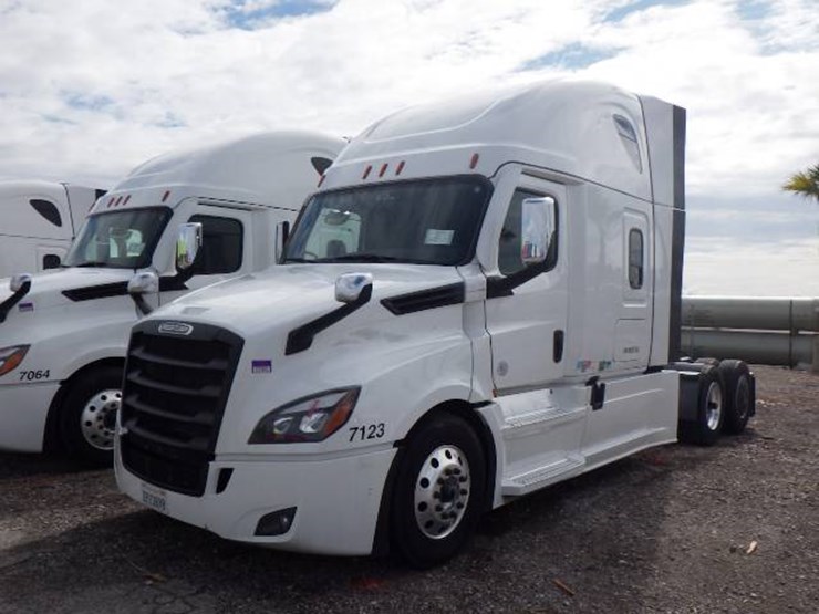 2024-freightliner-cascadia-126-image-1
