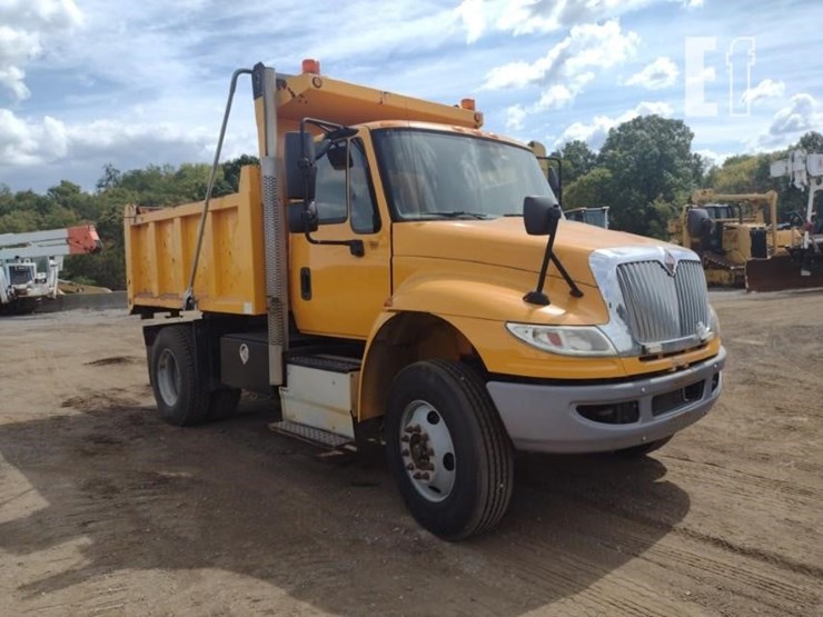 2018-international-durastar-4300-image-32