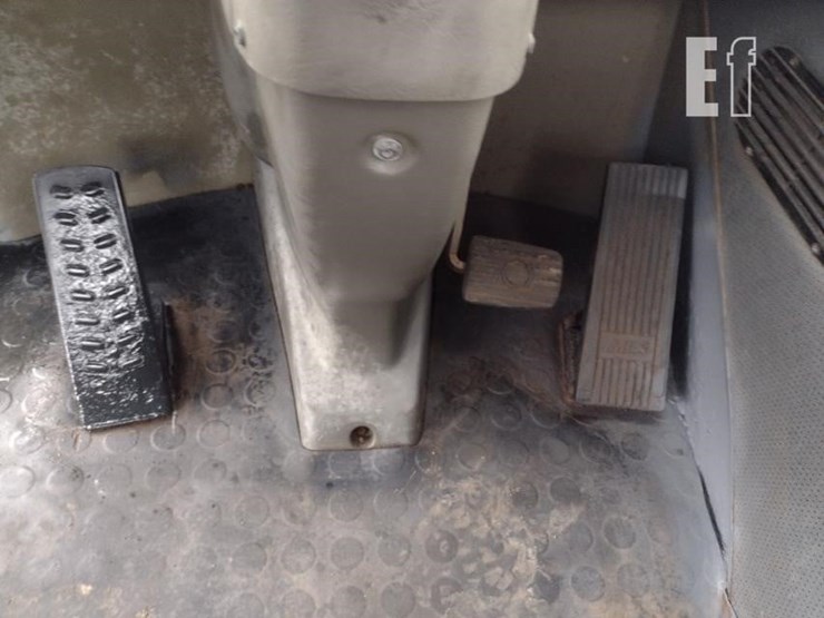 takeuchi-tw60-image-8