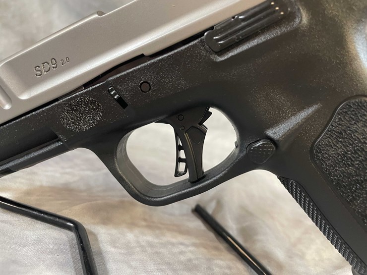 #4786-•-smith-&-wesson-sd9-2.0-9mm-luger-pistol,-sn:-ehh7787-image-19