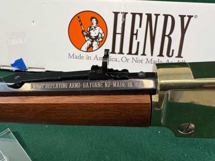 new-henry-mdl.h004m-22mag-rifle-image-11