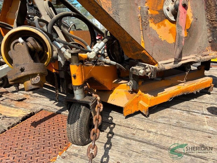 2014-trackless-model-mt6-with-numerous-like-new-attachments-image-60