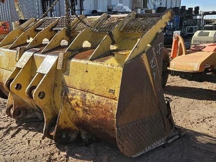 cat-988-b-loader-bucket-image-4