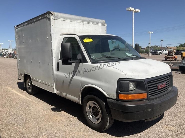 2004-gmc-3500-image-4