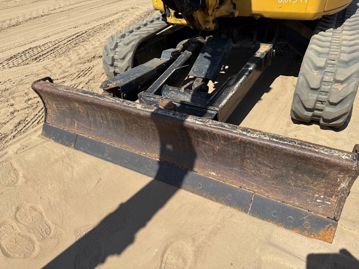 2020-caterpillar-303.5e2-cr-image-19