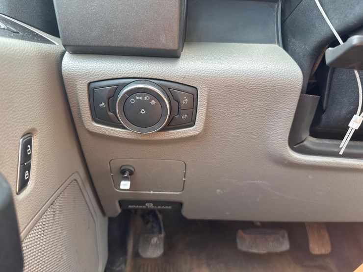 2019-ford-f250-xl-image-33