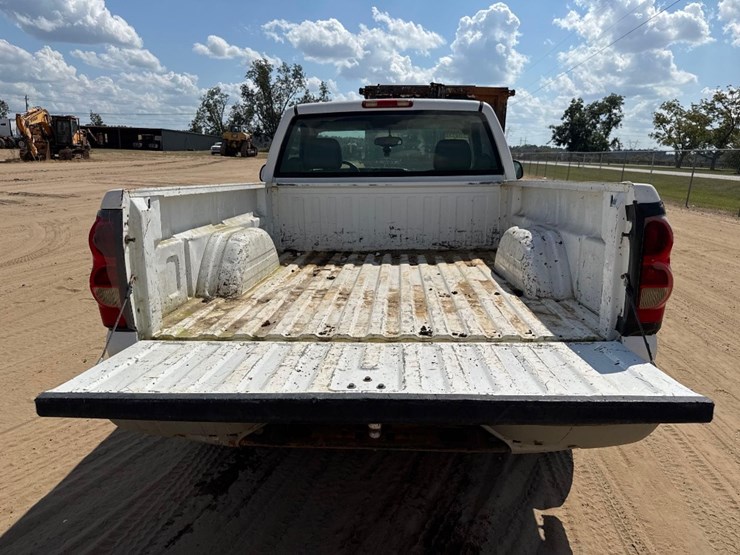 2007-chevrolet-silverado-image-15