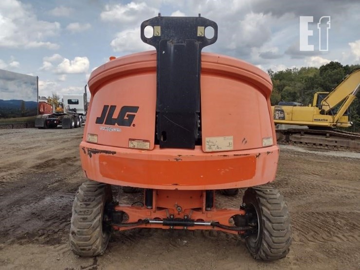 2016-jlg-400s-image-4