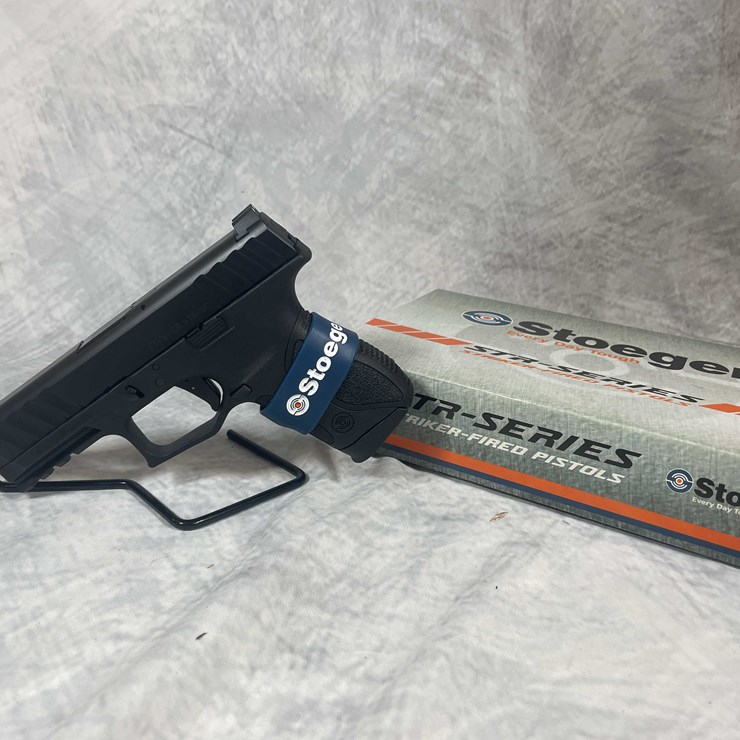 #4813 • Stoeger STR-9C 9mm Luger Pistol, SN: T6429-25S01975