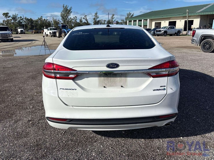 2018-ford-fusion-hybrid-sedan-image-20