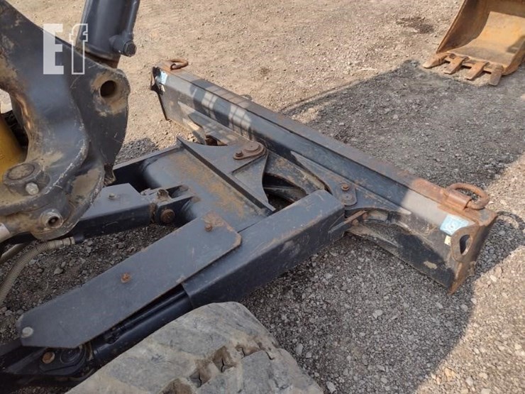 2018-deere-35g-image-22