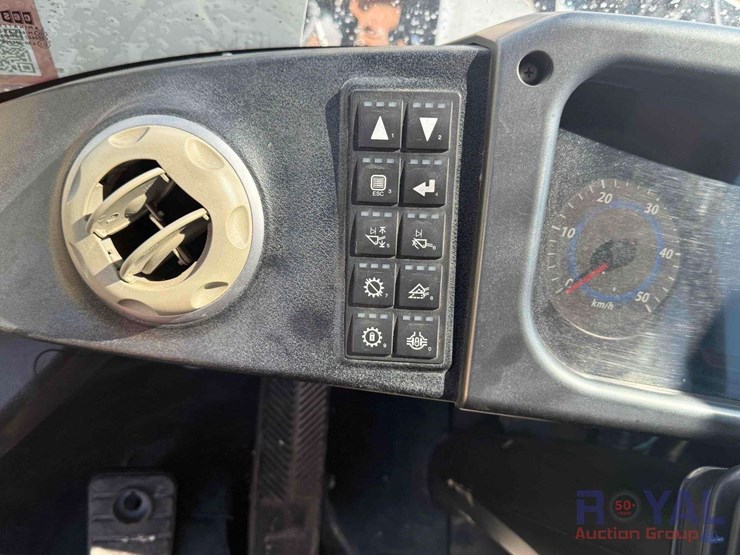 2018-doosan-dl220-5-image-20