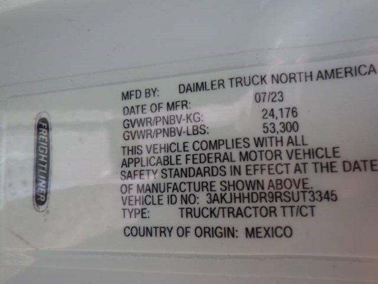 2024-freightliner-cascadia-126-image-12