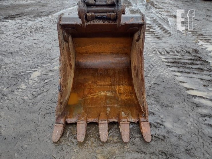 2006-deere-120c-image-15