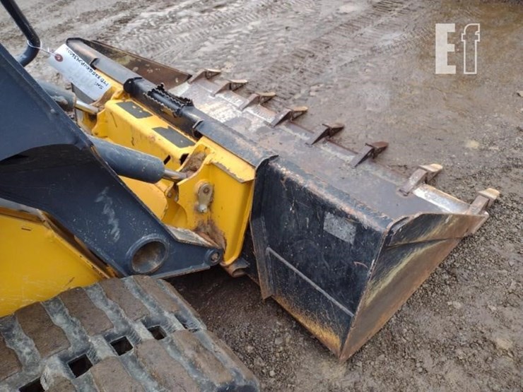 deere-325g-image-17