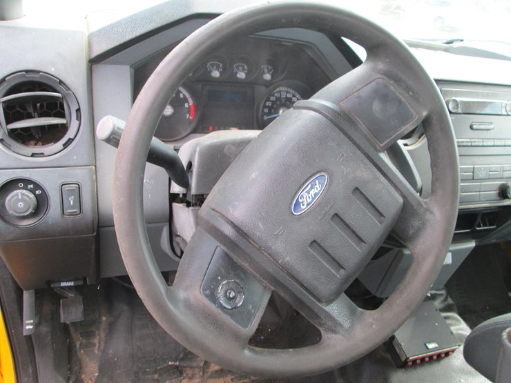 2015-ford-f350-image-37