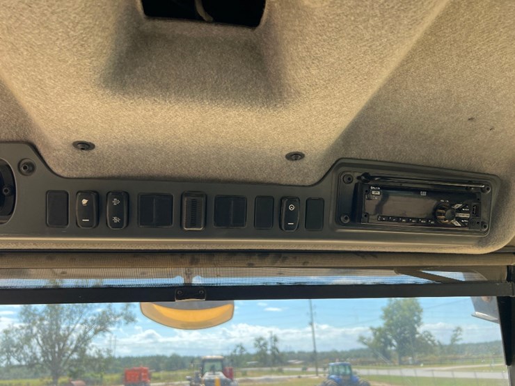 2019-caterpillar-740-gc-image-39