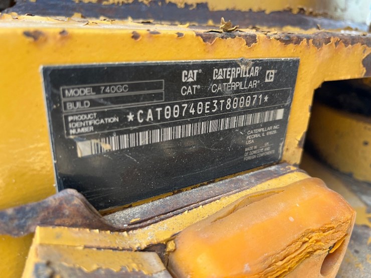 2019-caterpillar-740-gc-image-15