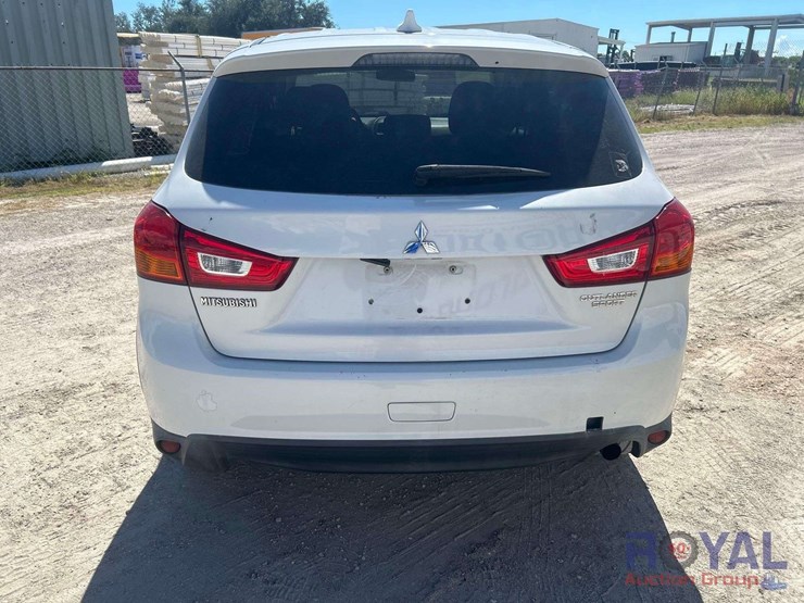 2017-mitsubishi-outlander-image-30
