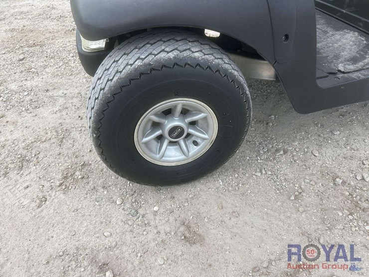 2012-club-car-electric-cart-image-10