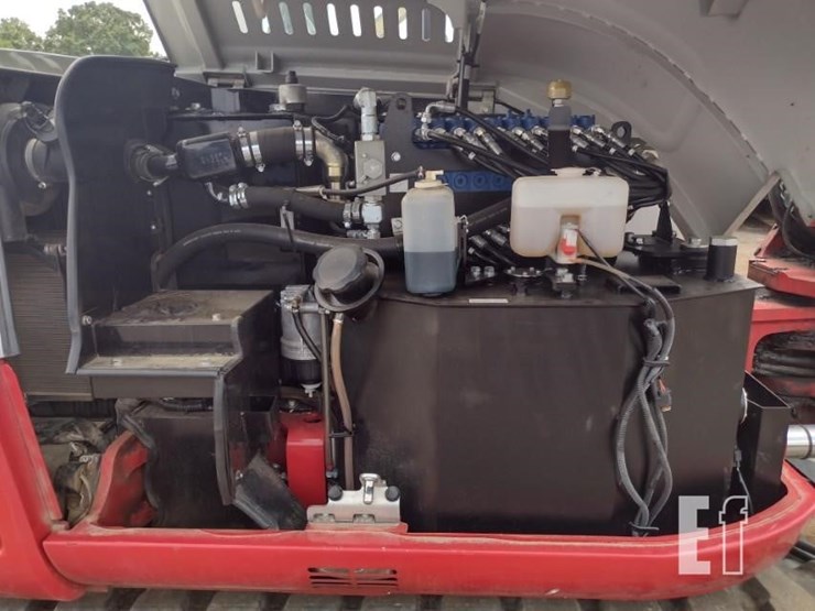 2022-takeuchi-tb290-image-42