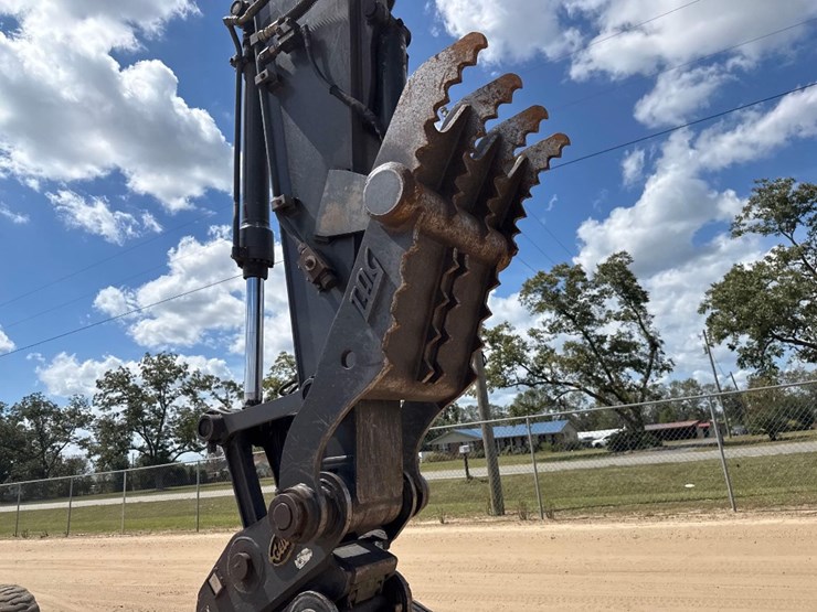 2012-deere-160g-lc-image-23