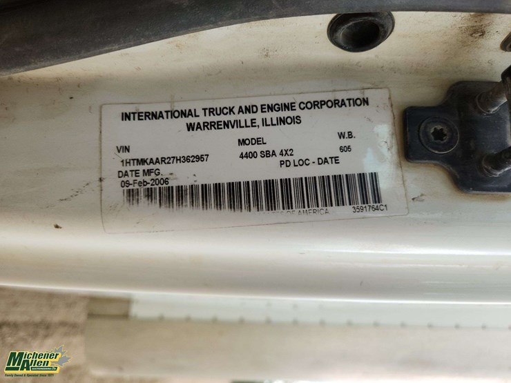 2007-international-durastar-4400-image-6