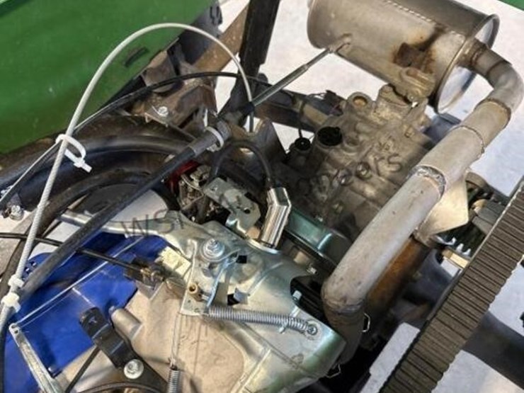 john-deere-gator-tx-image-16