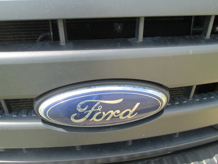 2015-ford-f350-image-21