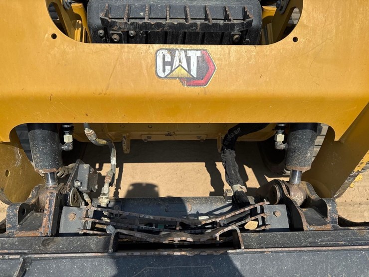 2023-caterpillar-259d3-image-22
