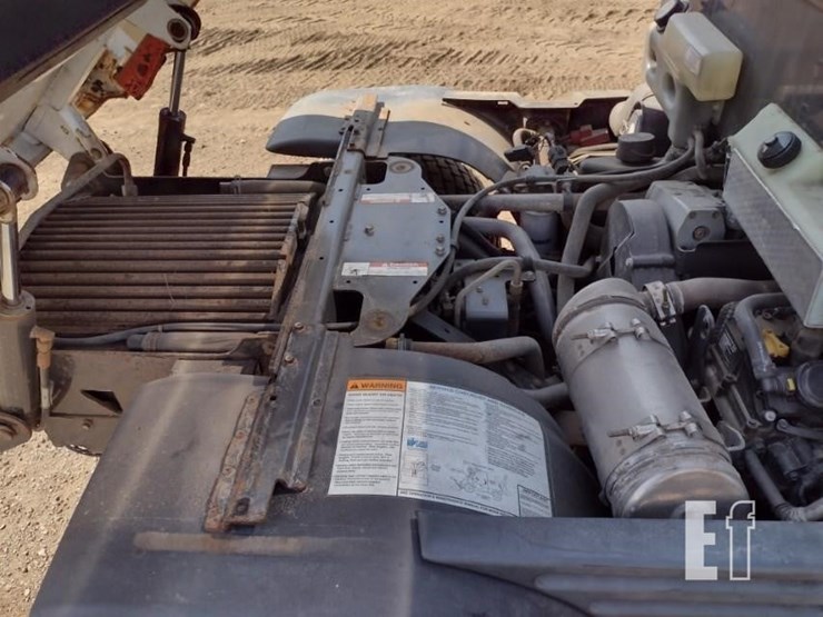 19-bobcat-5600t-toolcat-9416-image-27
