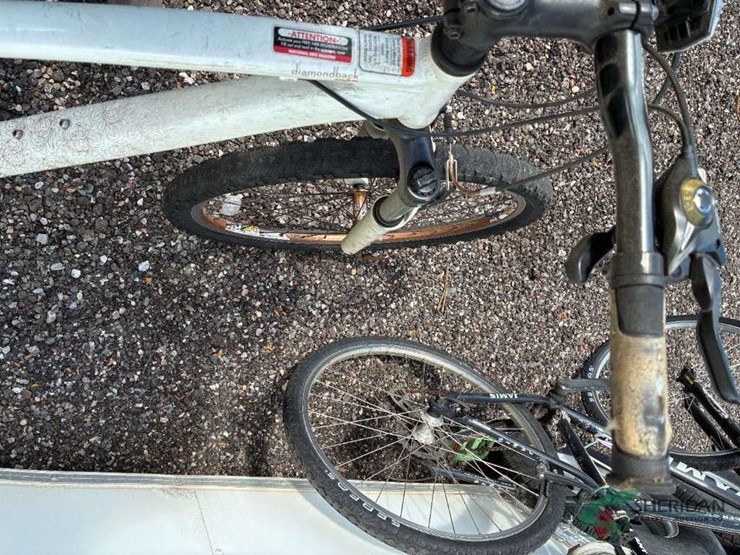 (2)-mountain-bikes-image-10